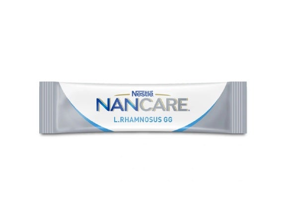 Un sachet de compléments alimentaires LRhamnosusGG NANCARE® Hydrate-Pro de Nestlé