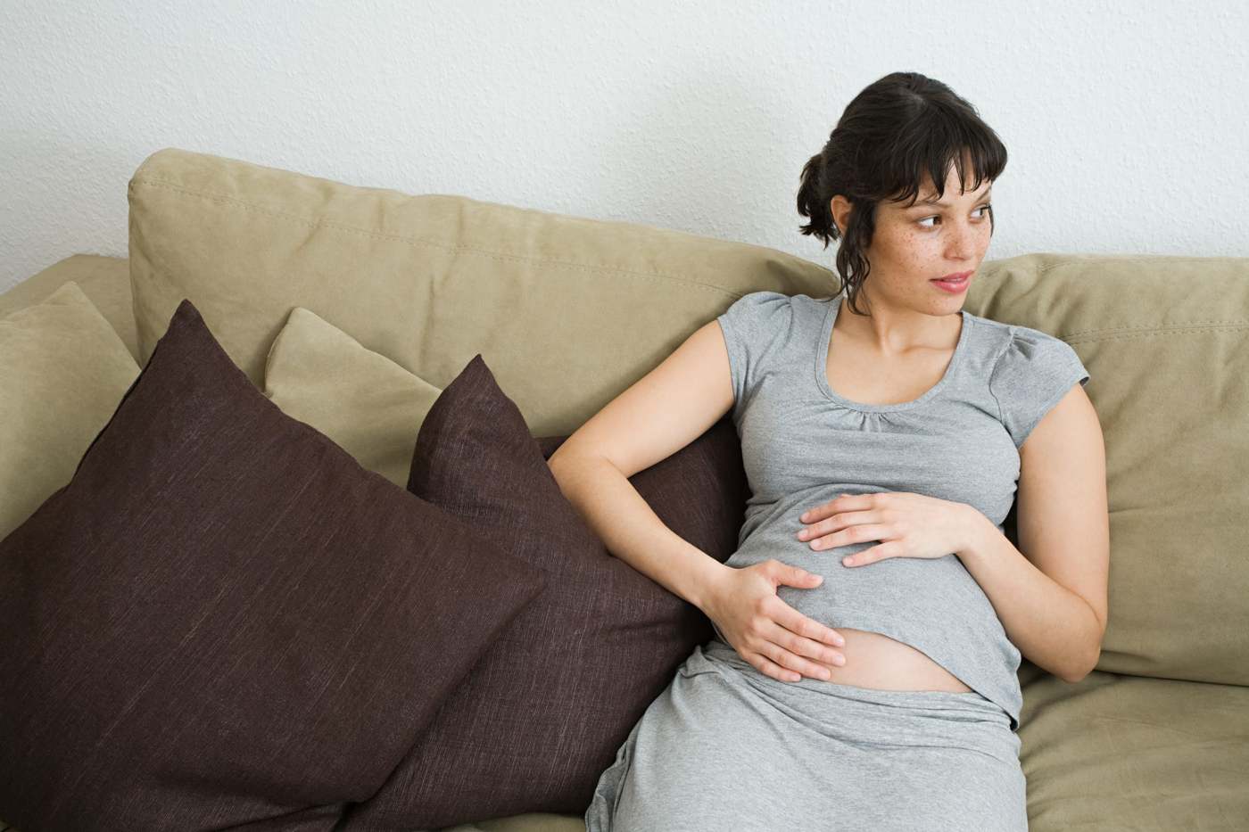 tornado identificatie Schaken Zwangerschap: Hoe zich kleden tijdens 9 maanden | Nestlé Baby®