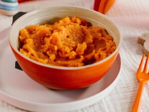 Recette bébé Purée de Patates douces au Boeuf Nestlé Baby Recette bébé Purée de Patates douces au Boeuf Nestlé Baby