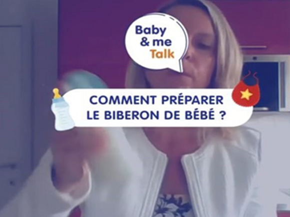 Préparer le biberon bébé avec les experts Nestlé Baby