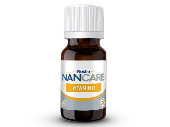 Une bouteille de Vitamine D NANCARE® de Nestlé