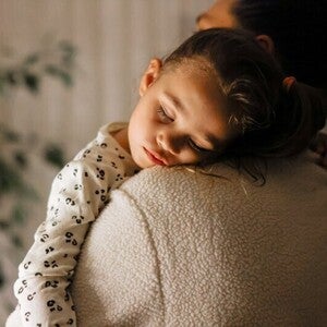 Calmer les maux de ventre de votre bébé Nestlé Baby