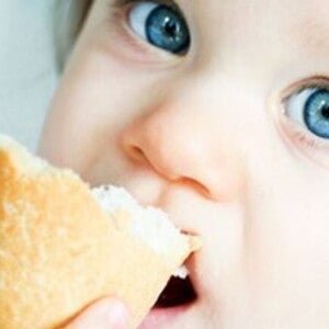 L'alimentation d'un bébé de 12 mois avec Nestlé Baby&Me L'alimentation d'un bébé de 12 mois avec Nestlé Baby&Me