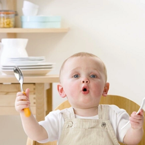 L'alimentation d'un bébé de 8 mois avec Nestlé Baby&Me L'alimentation d'un bébé de 8 mois avec Nestlé Baby&Me