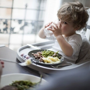 L'alimentation d'un bébé de 18 mois avec Nestlé Baby&Me L'alimentation d'un bébé de 18 mois avec Nestlé Baby&Me