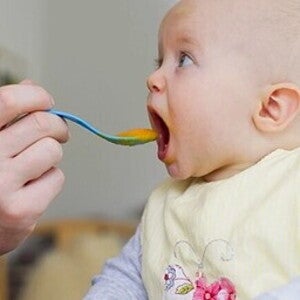 L'alimentation d'un bébé de 7 mois avec Nestlé FamilyNes L'alimentation d'un bébé de 7 mois avec Nestlé FamilyNes