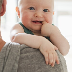 À quel âge les premières dents Nestlé Baby