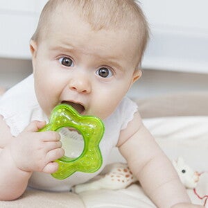 Conseils pour les premières dents de bébé