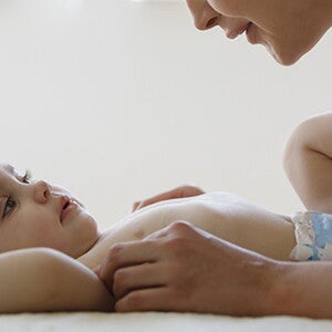 Comment soulager les maux de ventre de bébé