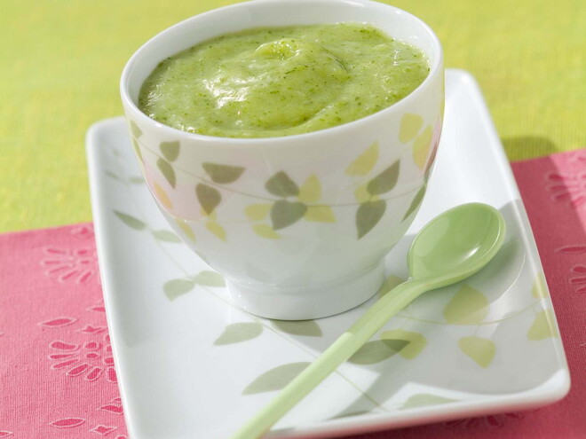 Recette Grossesse Velouté d'épinards au chèvre Nestlé Baby Recette Grossesse Velouté d'épinards au chèvre Nestlé Baby