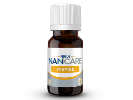 Une bouteille de Vitamine D NANCARE® de Nestlé