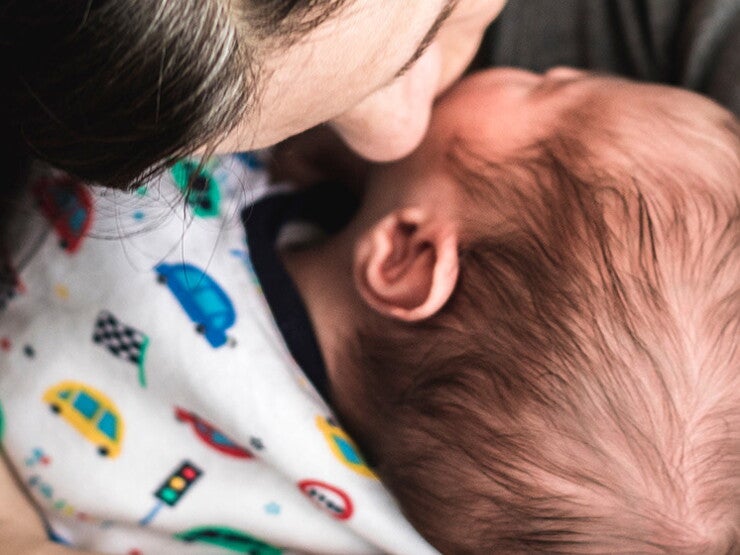 0-4-months-header 0 - 4 mois Évolution de bébé Nestlé Baby